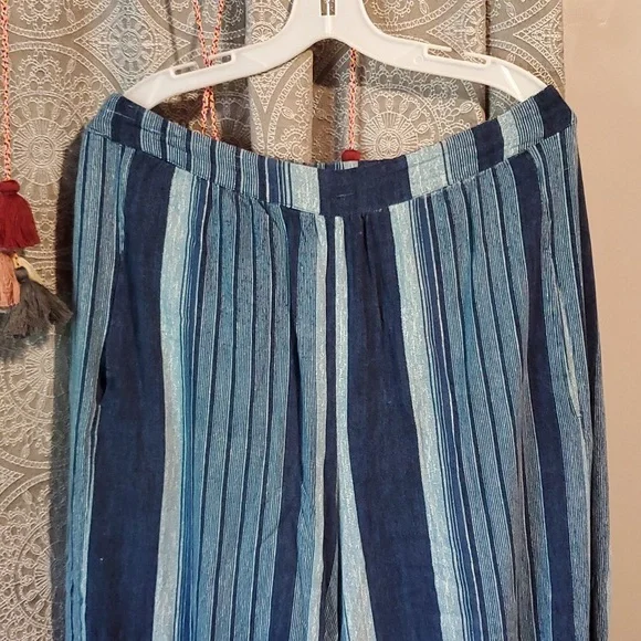 Ecoté Pants - Picture 2 of 7